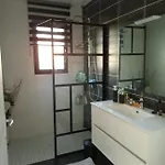 Maison Neuve Et Chaleureuse